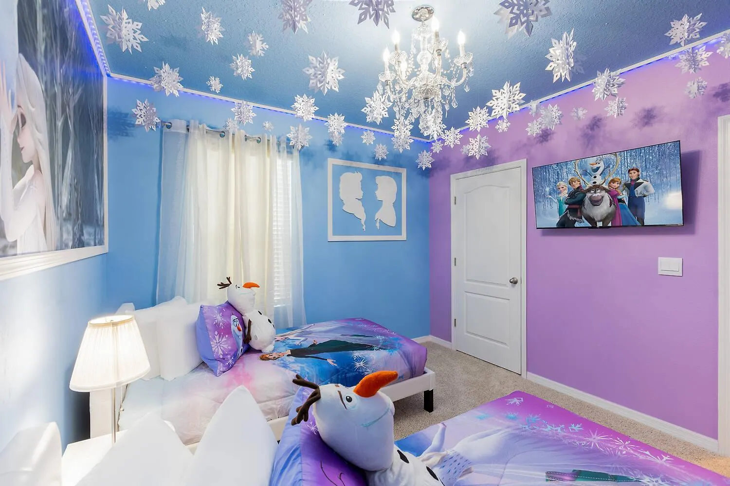 Holiday home Super Themed House W Pool Theater Much More Davenport United States