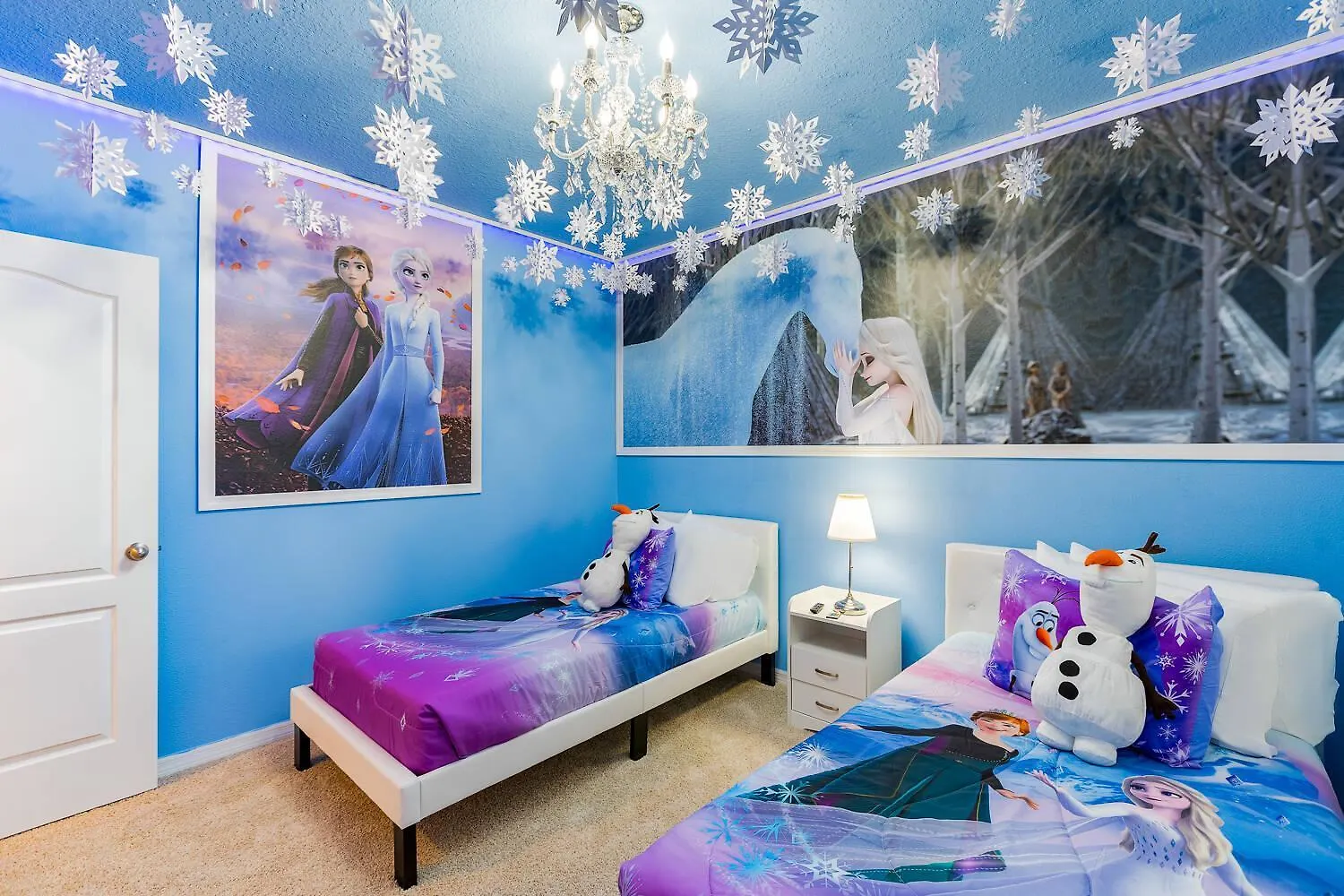 Super Themed House W Pool Theater Much More Davenport Holiday home