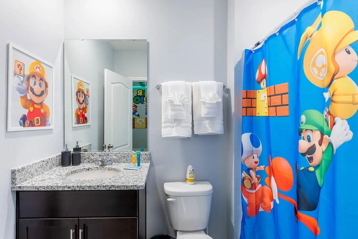Super Themed House W Pool Theater Much More Davenport United States